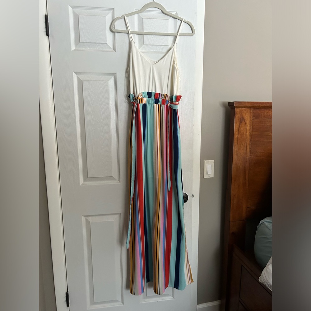 Cute maxi dress!